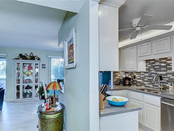2nd image of 5463 SE Miles Grant Rd APT 103