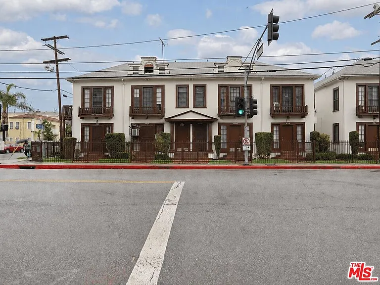 2146 S Oak St — Photo 6