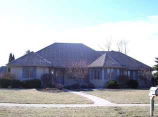 1714 Cobblestone Dr, Findlay, OH 45840