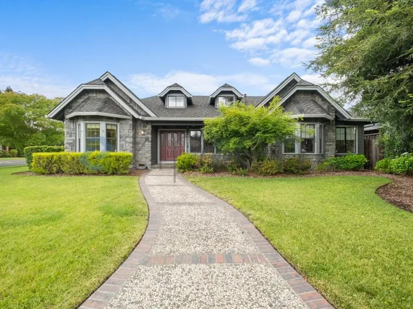1025 5th St E, Sonoma, CA 95476