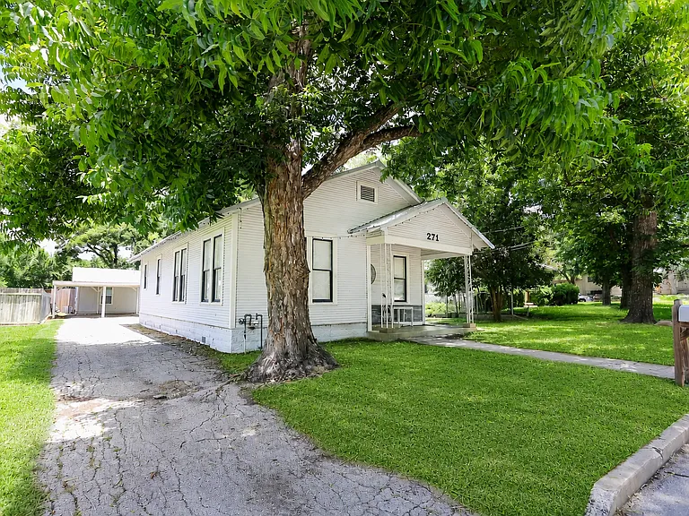 271 S Willow Ave — Photo 3