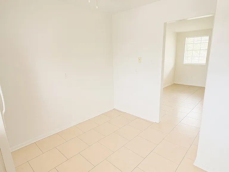 213 State St #D — Photo 6