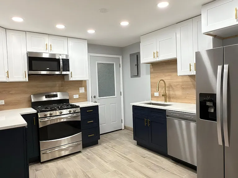 3844 N Central Park Ave #BASEMENT — Photo 5