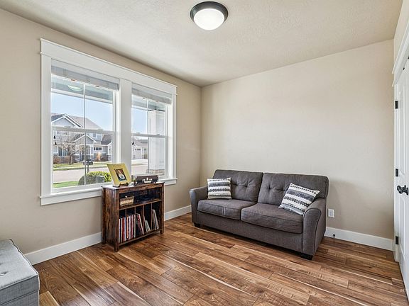 5th image of 2545 E Taormina Dr