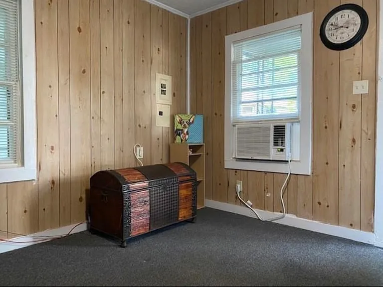 4 E Woodlawn Ave — Photo 2