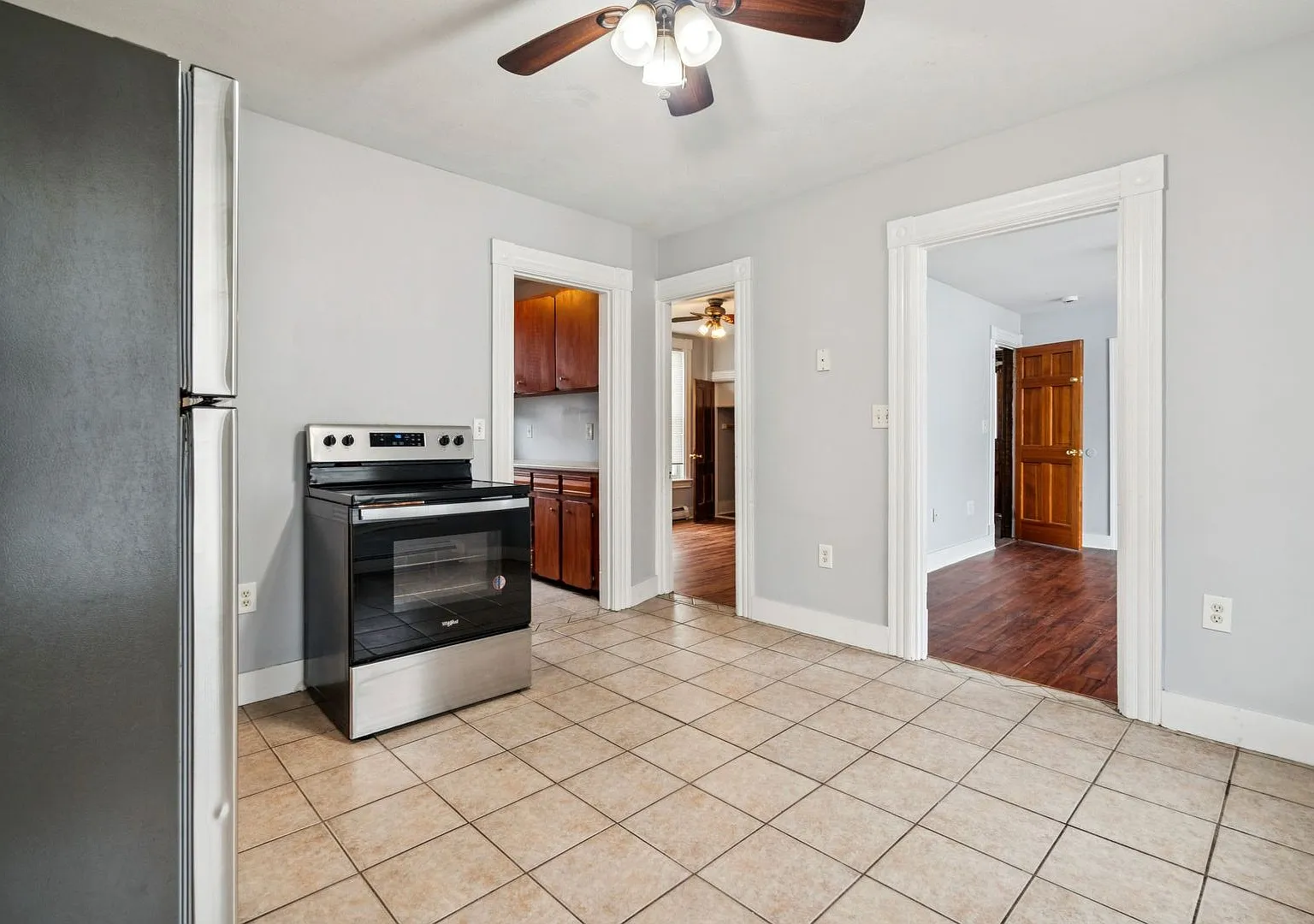 463 Lake Avenue — Photo 4