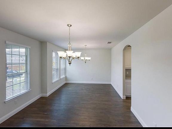 3rd image of 15113 Teasley Ave