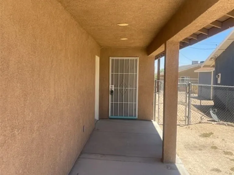 6627 Smoketree Ave — Photo 62