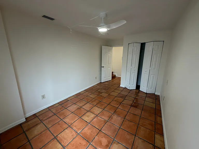 3126 W Harbor View Ave — Photo 17