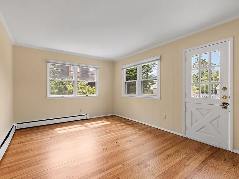 7 Kroll St — Photo 12