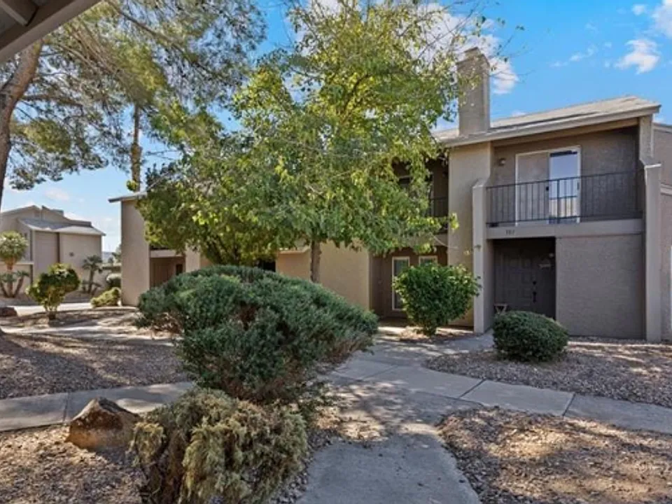 563 Sellers Pl
