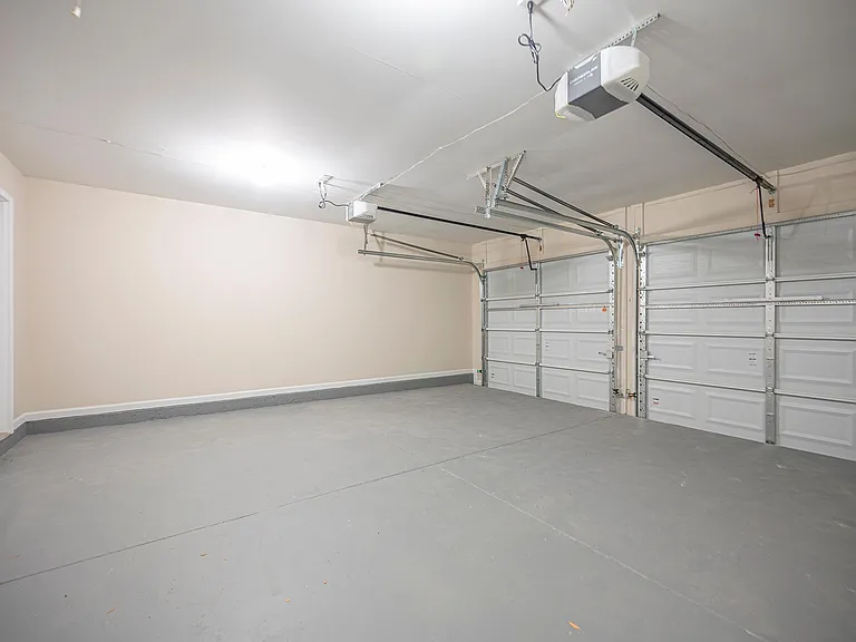 2285 Shady Oaks Dr — Photo 26