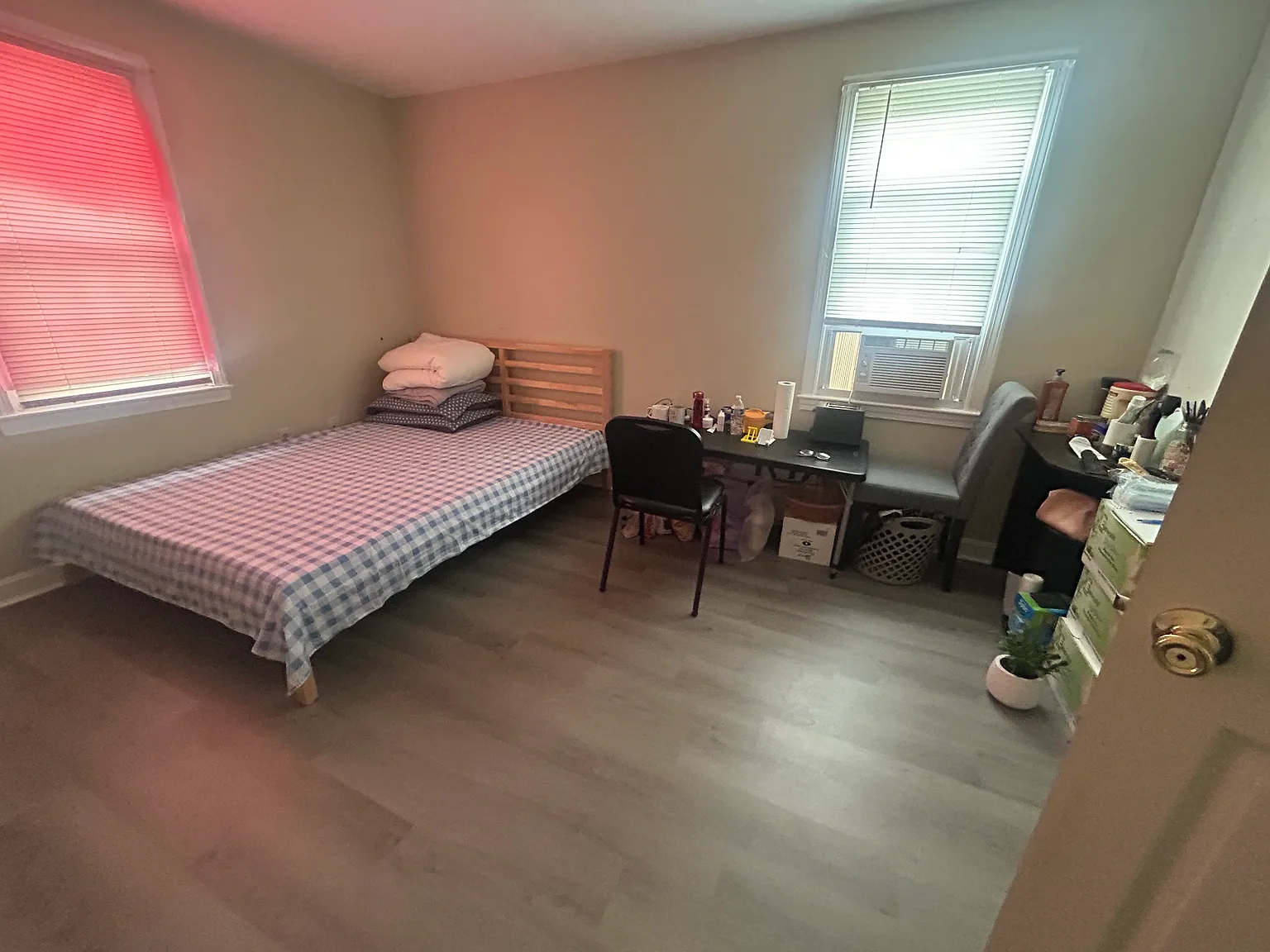 2 bed, 900 sqft, $1,900 — Photo 3