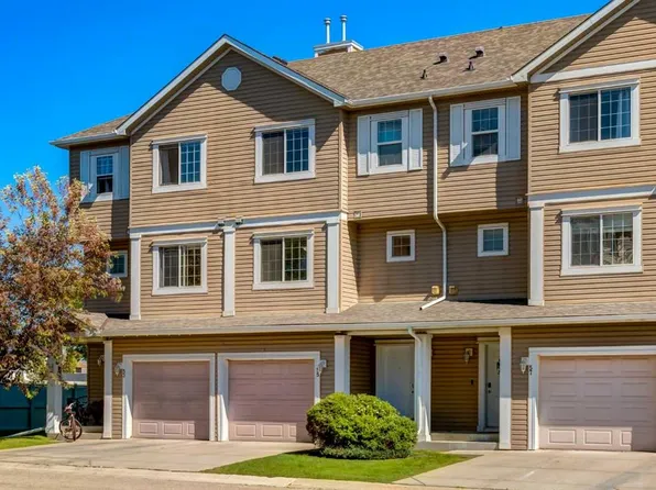 55 S Copperfield Ct SE, Calgary, AB T2Z 4Z3