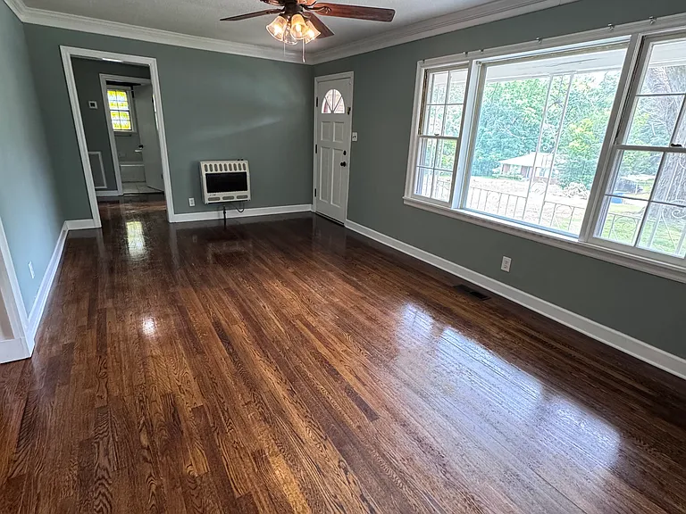 214 Randolph Ct — Photo 4