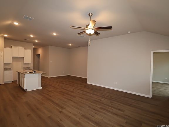 5th image of 6228 Medina Oasis