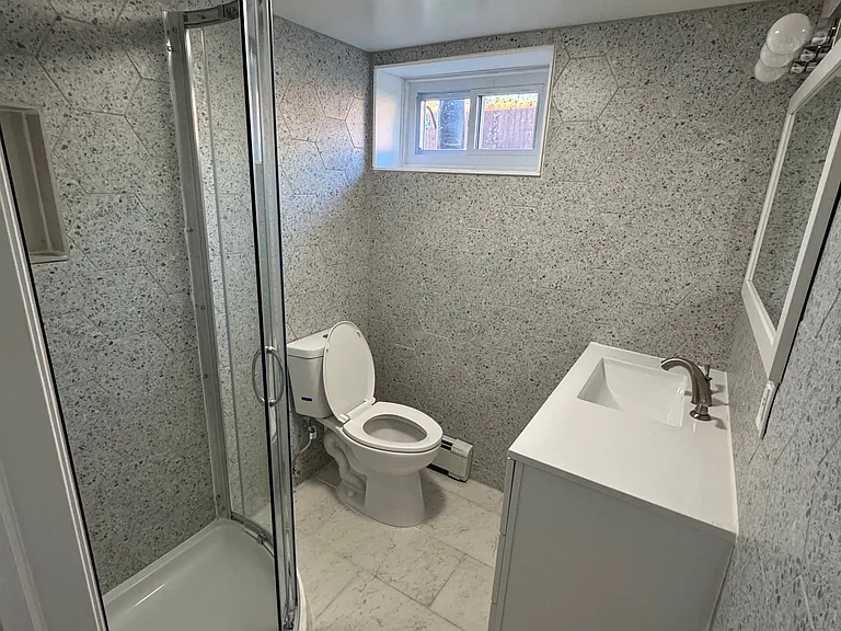 19 Poplar Pl — Photo 2
