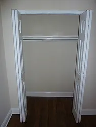 Rented by Robyn Lee, LREB