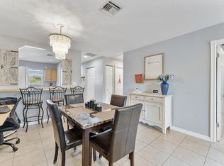 126 Sparrow Dr APT 14B, Royal Palm Beach, FL 33411