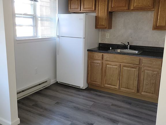 3rd image of 51 E Park St APT 1B