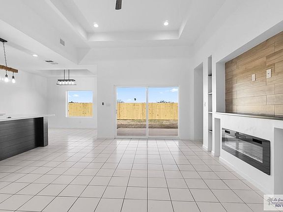 4th image of 420 Valle Alto Dr
