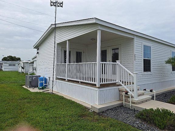 3rd image of 2036 Missouri Dr