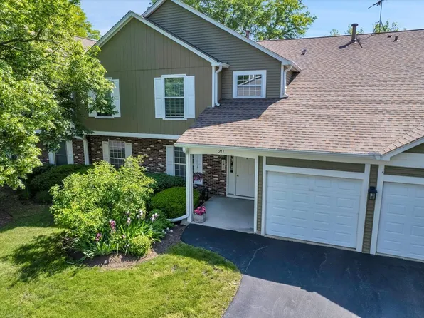211 Hampshire Ct Unit 101B, Naperville, IL 60565