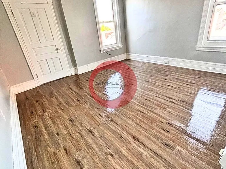914 Franklin St — Photo 10