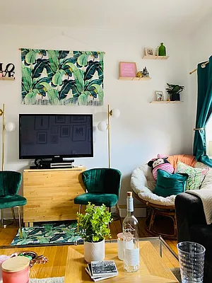 Rented by Bank Neary | media 37