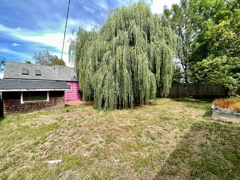 2743 Potter St — Photo 21