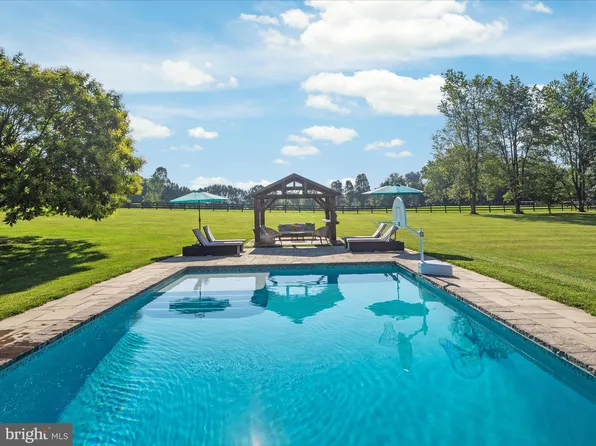 36823 Shoemaker School Rd, Purcellville, VA 20132