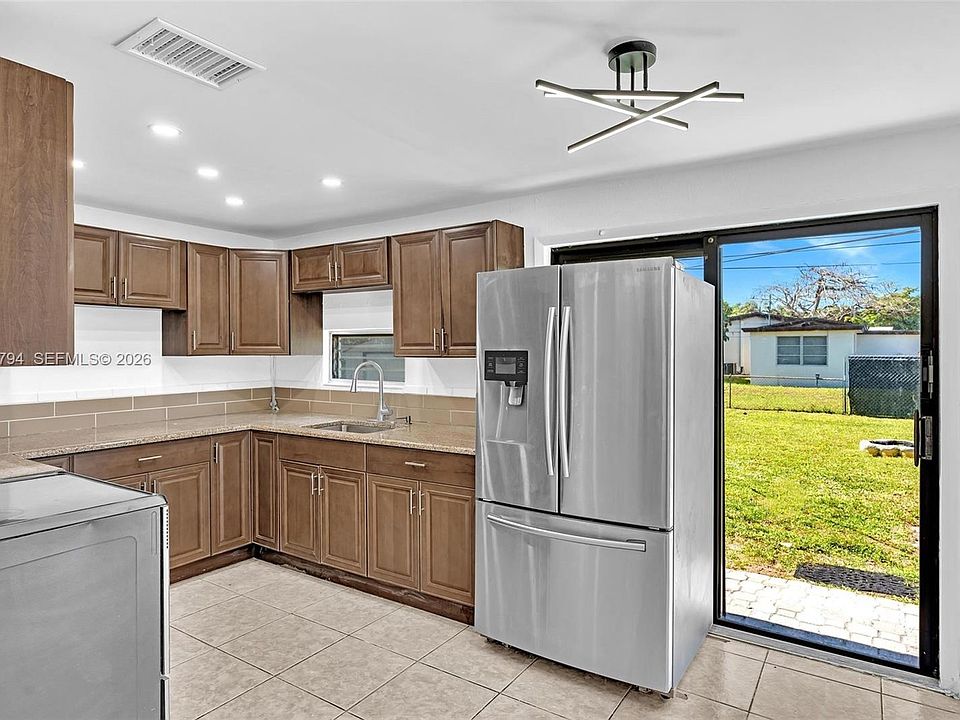1st image of 4156 SW 49th Ct