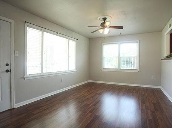 3rd image of 848 Oak Ave