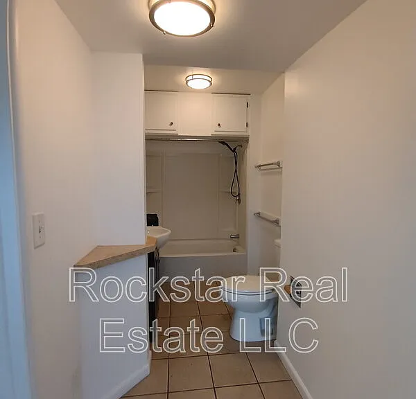 1524 W Gardner Ave #3 — Photo 10