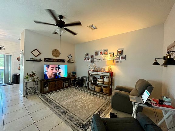 3rd image of 2049 Greenwood Valley Dr