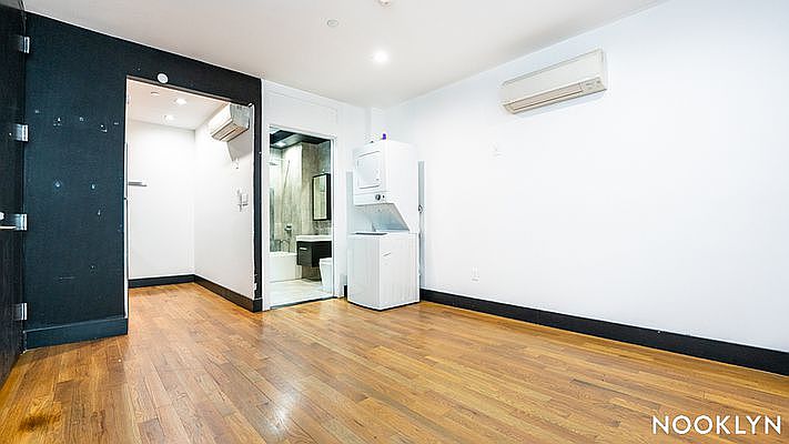 1st image of 562 Park Pl #1C