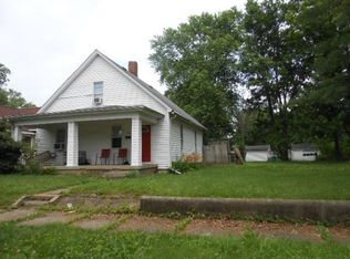 1216 S 11th St, Terre Haute, IN 47802
