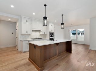 2485 E Sawtelle Peak, Meridian, ID 83642