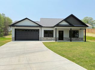 1221 Humphries Rd, Cowpens, SC 29330