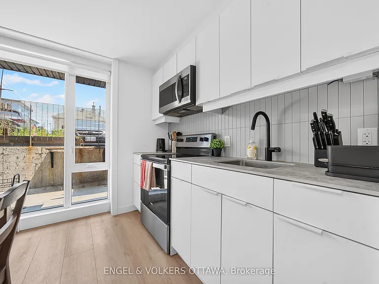117 Carruthers Ave #D — Photo 9