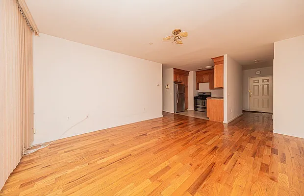 Sold by Maximillion Realty, Inc. | media 23