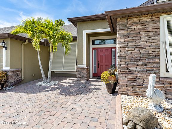 5th image of 2401 Okalani St