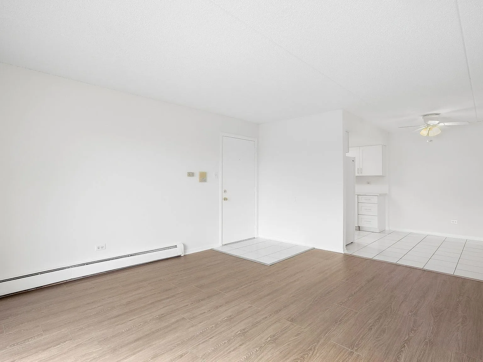 2 bed, 1200 sqft, $2,000 — Photo 4