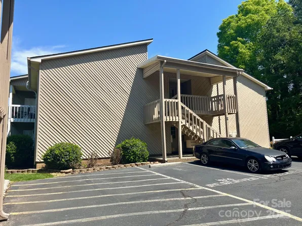 140 Lake Concord Rd NE APT D1, Concord, NC 28025