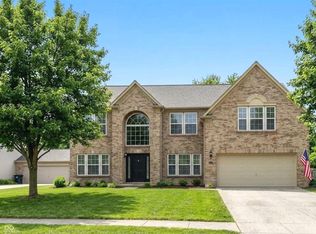 4092 S Stonebridge Ct, New Palestine, IN 46163