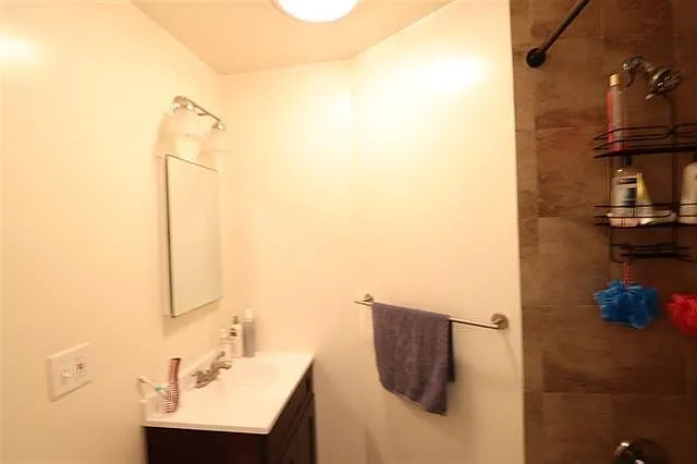 927 Willow Ave #4 — Photo 5