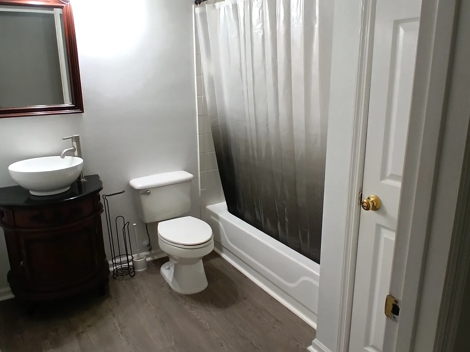 3 bed, 1199 sqft, $2,000 — Photo 3