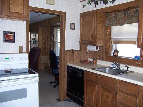 4th image of 513 Benton Ave
