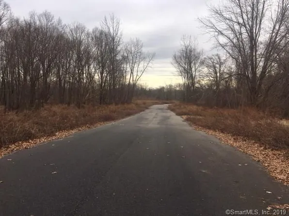 41 Heather Lyn Drive Rd, Norwich, CT 06360