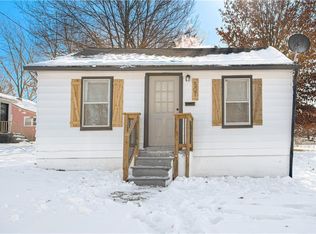 507 High Grove Rd, Grandview, MO 64030